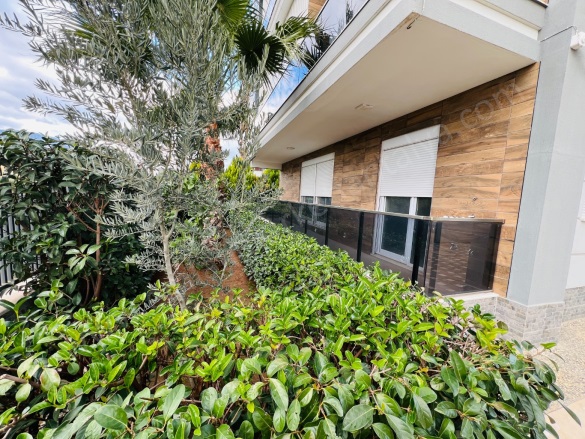 Yalınlı Mah. Döşemealtı Satılık Daire |  2+1 Oda | 150M2 5.650.000Tl  Krediye Uygun  | Bahçe Katı | Klima | 2 Banyo Resim-3