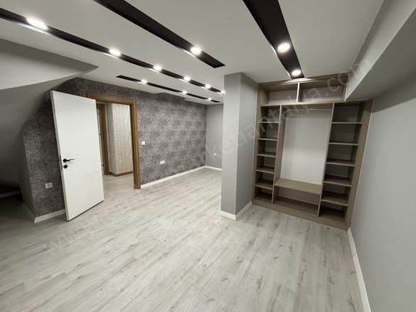 Yüksekalan Mah. Muratpaşa Satılık Daire |  5+1 Oda | 180M2 4.650.000Tl  Krediye Uygun  | Ters Dubleks | Doğalgaz(Kombi) | 3 Banyo Resim-5