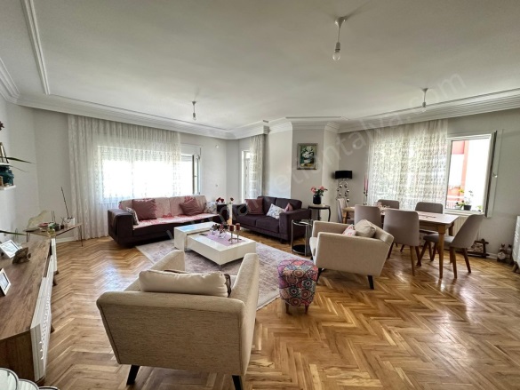 Şirinyalı Mah. Muratpaşa Satılık Daire |  3+1 Oda | 180M2 14.000.000Tl  Krediye Uygun  | 3. Kat | Doğalgaz(Kombi) | 2 Banyo Resim-3