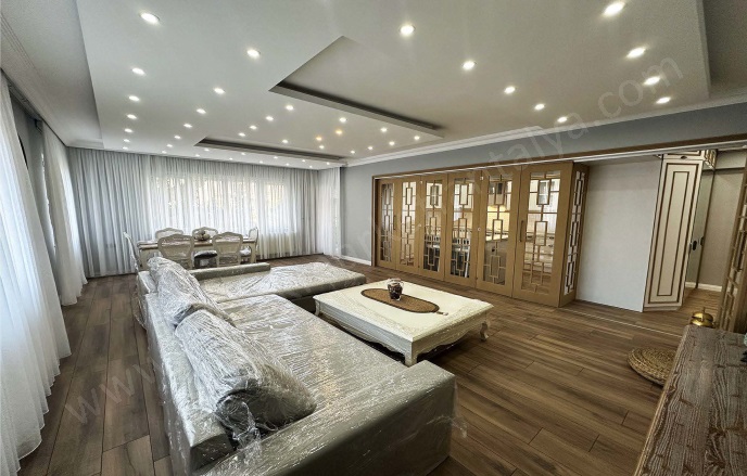 Çağlayan Mah. Muratpaşa Satılık Daire |  3+1 Oda | 160M2 13.600.000Tl  Krediye Uygun  Eşyalı  | 1. Kat | Doğalgaz(Kombi) | 2 Banyo Resim-4
