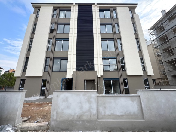 Kızıltoprak Mah. Muratpaşa Satılık Daire |  3+1 Oda | 165M2 7.500.000Tl  Krediye Uygun  | Yüksek Giriş | Doğalgaz(Kombi) | 2 Banyo Resim-1