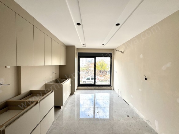 Kızıltoprak Mah. Muratpaşa Satılık Daire |  3+1 Oda | 165M2 7.500.000Tl  Krediye Uygun  | Yüksek Giriş | Doğalgaz(Kombi) | 2 Banyo Resim-4