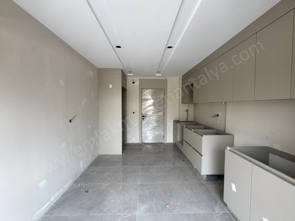 Kızıltoprak Mah. Muratpaşa Satılık Daire |  3+1 Oda | 165M2 7.500.000Tl  Krediye Uygun  | Yüksek Giriş | Doğalgaz(Kombi) | 2 Banyo Resim-5