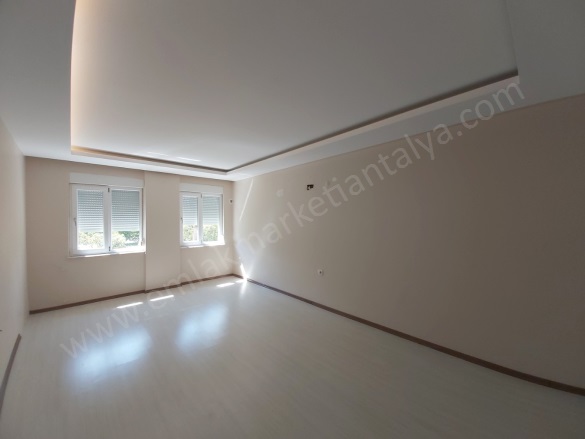 Kızıltoprak Mah. Muratpaşa Satılık Daire |  2+1 Oda | 105M2 6.250.000Tl  Krediye Uygun  | Yüksek Giriş | Doğalgaz(Kombi) | 1 Banyo Resim-2