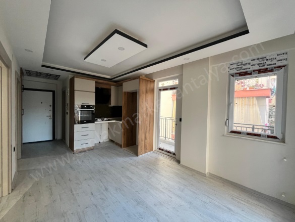 Kuzeyyaka Mah. Kepez Satılık Daire |  2+1 Oda | 80M2 3.250.000Tl  Krediye Uygun  | 1. Kat | Doğalgaz(Kombi) | 1 Banyo Resim-3