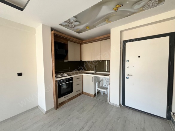 Kuzeyyaka Mah. Kepez Satılık Daire |  4+1 Oda | 140M2 5.200.000Tl  Krediye Uygun  | 3. Kat | Doğalgaz(Kombi) | 3 Banyo Resim-4