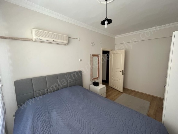 Gençlik Mah. Muratpaşa Satılık Daire |  2+1 Oda | 120M2 5.600.000Tl  Krediye Uygun  | 3. Kat | Klima | 1 Banyo Resim-3