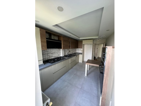 Gürsu Mah. Konyaaltı Satılık Daire |  4+2 Oda | 300M2 18.500.000Tl  Krediye Uygun  | 5. Kat | Doğalgaz(Kombi) | 3 Banyo Resim-1