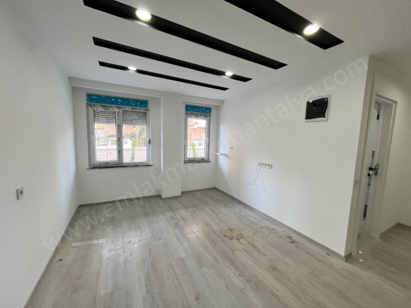 Cumhuriyet Mah. Muratpaşa Satılık Daire |  1+1 Oda | 60M2 2.750.000Tl  Krediye Uygun  | Yüksek Giriş | Doğalgaz(Kombi) | 1 Banyo Resim-3