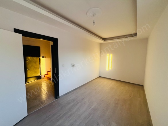 Mehmet Akif Ersoy Mah. Kepez Satılık Daire |  4+1 Oda | 160M2 6.500.000Tl  Krediye Uygun  | 3. Kat | Doğalgaz(Kombi) | 2 Banyo Resim-5