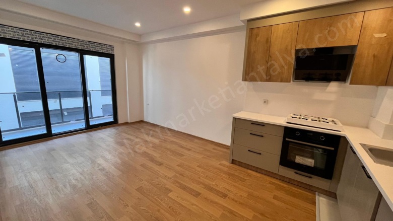 Gençlik Mah. Muratpaşa Satılık Daire |  2+1 Oda | 60M2 6.100.000Tl  Krediye Uygun  | 4. Kat | Klima | 1 Banyo Resim-2