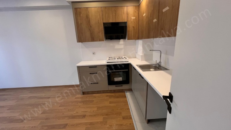 Gençlik Mah. Muratpaşa Satılık Daire |  2+1 Oda | 60M2 6.100.000Tl  Krediye Uygun  | 4. Kat | Klima | 1 Banyo Resim-4