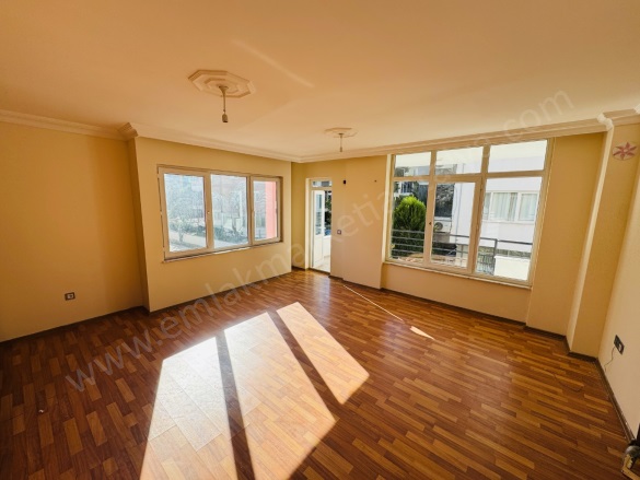 Hurma Mah. Konyaaltı Kiralık Daire |  3+1 Oda | 135M2 Aylık 32.000Tl | 1. Kat | Klima | 1 Banyo Resim-3