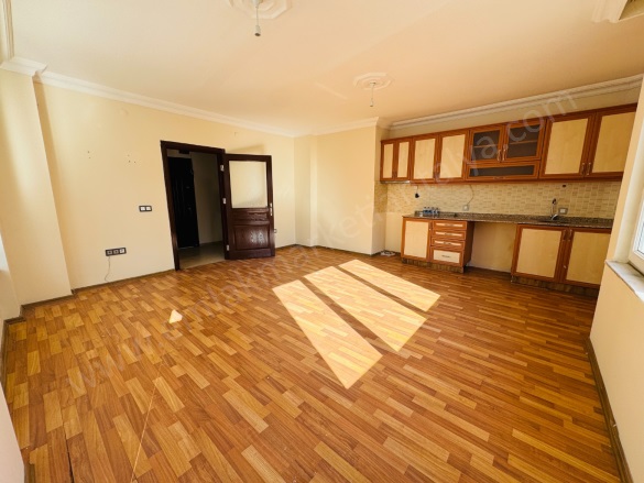 Hurma Mah. Konyaaltı Kiralık Daire |  3+1 Oda | 135M2 Aylık 32.000Tl | 1. Kat | Klima | 1 Banyo Resim-5