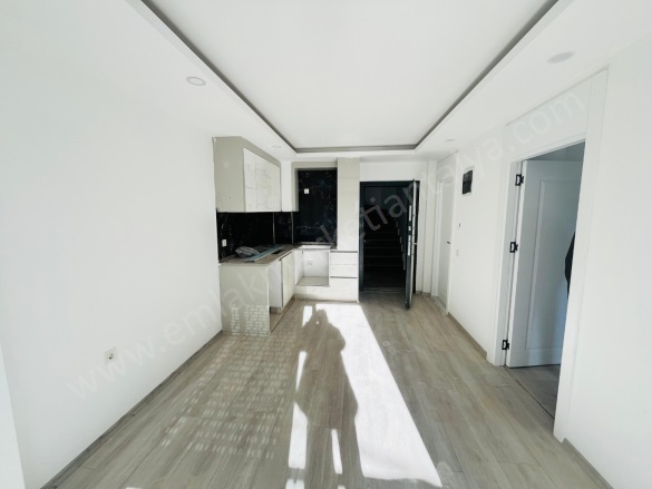 Cumhuriyet Mah. Muratpaşa Satılık Daire |  1+1 Oda | 60M2 3.999.000Tl  Krediye Uygun  | 2. Kat | Doğalgaz(Kombi) | 1 Banyo Resim-4