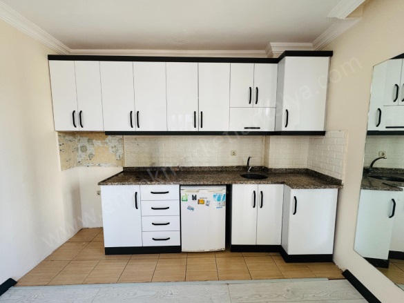 Meydankavağı Mah. Muratpaşa Satılık Daire |  1+1 Oda | 55M2 3.250.000Tl  Krediye Uygun  | Yüksek Giriş | Klima | 1 Banyo Resim-3
