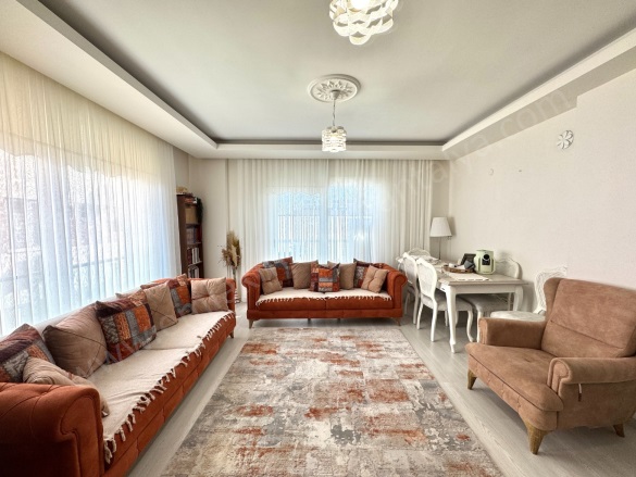 Kızıltoprak Mah. Muratpaşa Satılık Daire |  3+1 Oda | 155M2 8.750.000Tl  Krediye Uygun  | 4. Kat | Doğalgaz(Kombi) | 2 Banyo Resim-3