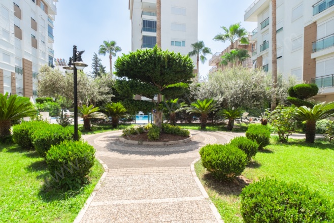 Yenigün Mah. Muratpaşa Satılık Daire |  2+1 Oda | 125M2 7.400.000Tl  Krediye Uygun  | 1. Kat | Doğalgaz(Kombi) | 2 Banyo Resim-3