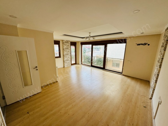 Meydankavağı Mah. Muratpaşa Kiralık Daire |  2+1 Oda | 120M2 Aylık 43.000Tl | 2. Kat | Doğalgaz(Kombi) | 2 Banyo Resim-5