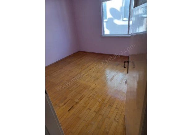 Gençlik Mah. Muratpaşa Satılık Daire |  3+1 Oda | 105M2 4.700.000Tl  Krediye Uygun  | 3. Kat | Klima | 1 Banyo Resim-2