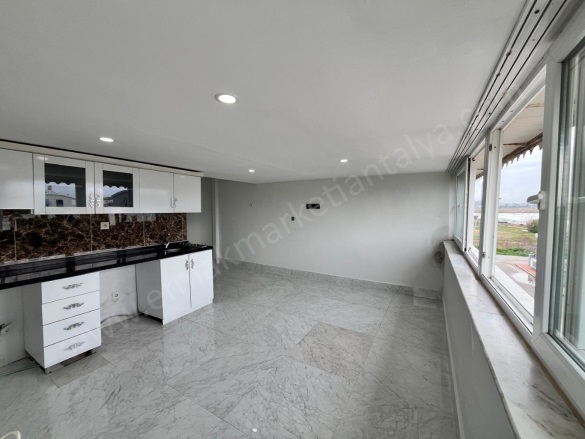 Güzeloba Mah. Muratpaşa Kiralık Daire |  1+1 Oda | 60M2 Aylık 25.000Tl | 2. Kat | Klima | 1 Banyo Resim-3