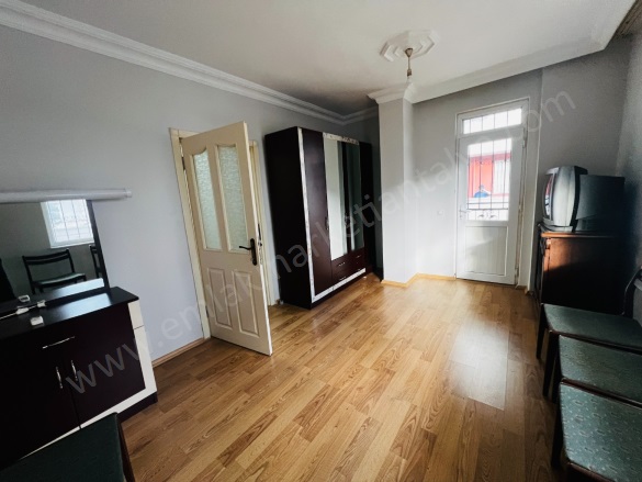 Dutlubahçe Mah. Muratpaşa Satılık Daire |  2+1 Oda | 80M2 3.050.000Tl  Krediye Uygun  | Giriş Katı | Doğalgaz(Kombi) | 1 Banyo Resim-3