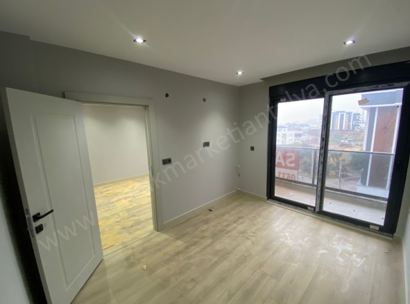 Demirel Mah. Kepez Satılık Daire |  1+1 Oda | 57M2 2.950.000Tl  Krediye Uygun  | 3. Kat | Klima | 1 Banyo Resim-3