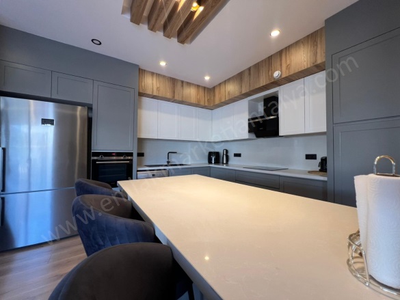 Güzeloba Mah. Muratpaşa Satılık Villa |  4+1 Oda | 205M2 33.800.000Tl  Krediye Uygun  | Villa | Doğalgaz(Kombi) | 5 Banyo Resim-1