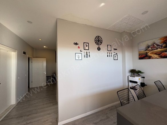 Yenigün Mah. Muratpaşa Satılık Daire |  5+1 Oda | 238M2 11.750.000Tl  Krediye Uygun  | 4. Kat | Doğalgaz(Kombi) | 2 Banyo Resim-5