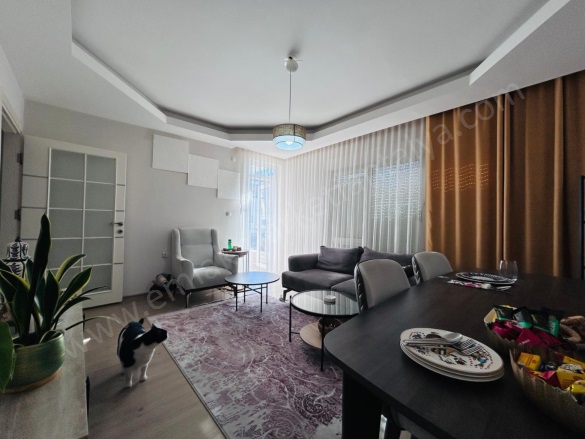 Akkuyu Mah. Konyaaltı Satılık Daire |  4+1 Oda | 180M2 11.500.000Tl  Krediye Uygun  | 5. Kat | Doğalgaz(Kombi) | 2 Banyo Resim-3