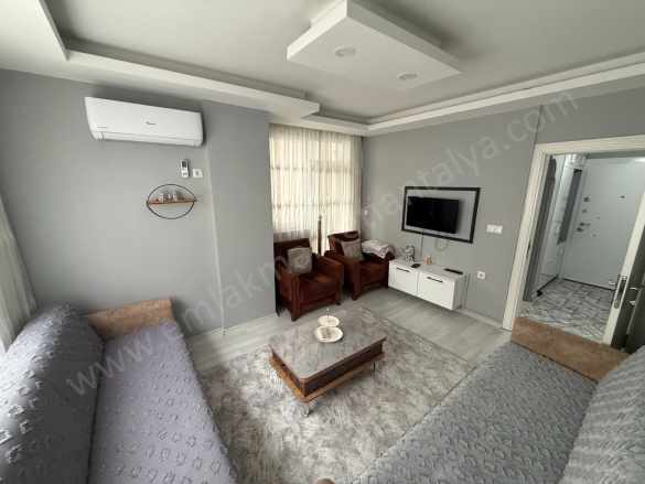 Dutlubahçede Cadde Yakını Katta Geniş Ayrı Mutfak Asansörlü 1+1 Satılık Daire Muratpaşa Dutlubahçe Mah