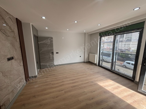 Güvenlik Mah. Muratpaşa Satılık Daire |  2+1 Oda | 80M2 6.300.000Tl  Krediye Uygun  | 1. Kat | Doğalgaz(Kombi) | 1 Banyo Resim-5