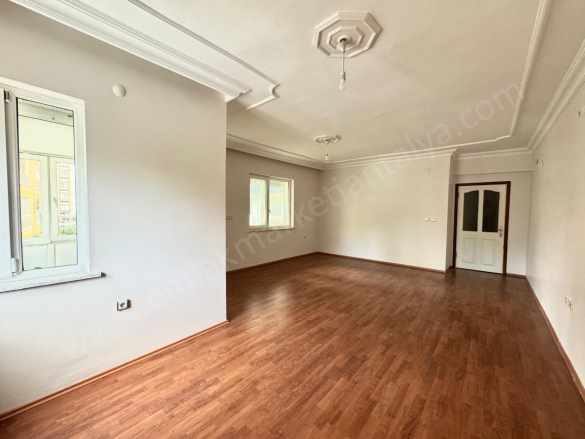 Yenigünde Çok Geniş Kullanışlı Site içi 3+1 Satılık Daire Muratpaşa Yenigün Mah