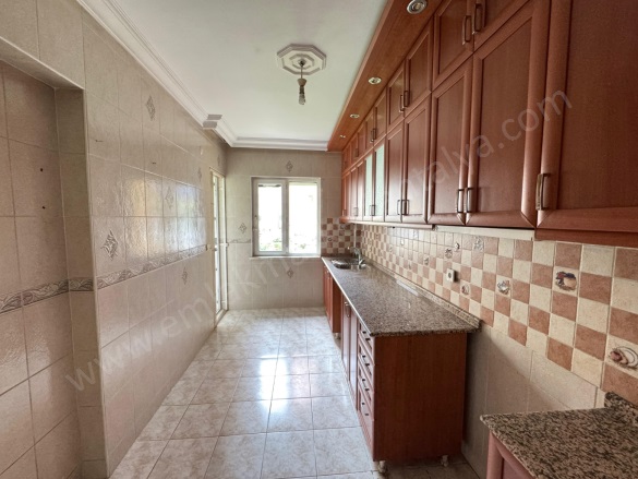 Yenigün Mah. Muratpaşa Satılık Daire |  3+1 Oda | 155M2 5.500.000Tl  Krediye Uygun  | 1. Kat | Doğalgaz(Kombi) | 1 Banyo Resim-4