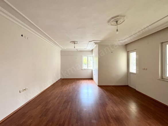 Yenigün Mah. Muratpaşa Satılık Daire |  3+1 Oda | 155M2 5.500.000Tl  Krediye Uygun  | 1. Kat | Doğalgaz(Kombi) | 1 Banyo Resim-5