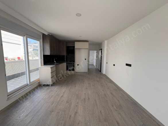 2 Bloklu Site içi Yüzme Havuzlu Lüks 1+1 Satılık Daire Kepez Ayanoğlu Mah