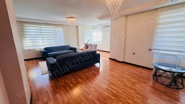 Bahçelievler Mah. Muratpaşa Satılık Daire |  4+1 Oda | 240M2 12.950.000Tl  Krediye Uygun  | 5. Kat | Doğalgaz(Kombi) | 2 Banyo Resim-2