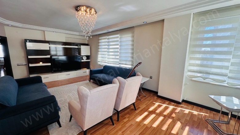 Bahçelievler Mah. Muratpaşa Satılık Daire |  4+1 Oda | 240M2 12.950.000Tl  Krediye Uygun  | 5. Kat | Doğalgaz(Kombi) | 2 Banyo Resim-4