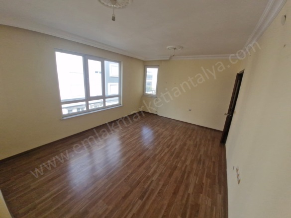 Kızılarık Mah. Muratpaşa Satılık Daire |  2+1 Oda | 100M2 5.450.000Tl  Krediye Uygun  | 2. Kat | Doğalgaz(Kombi) | 1 Banyo Resim-2