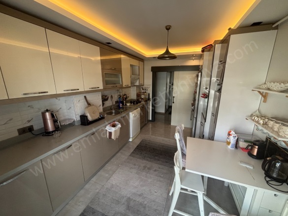 Demircikara Mah. Muratpaşa Satılık Daire |  3+1 Oda | 150M2 11.700.000Tl  Krediye Uygun  | 2. Kat | Doğalgaz(Kombi) | 2 Banyo Resim-5
