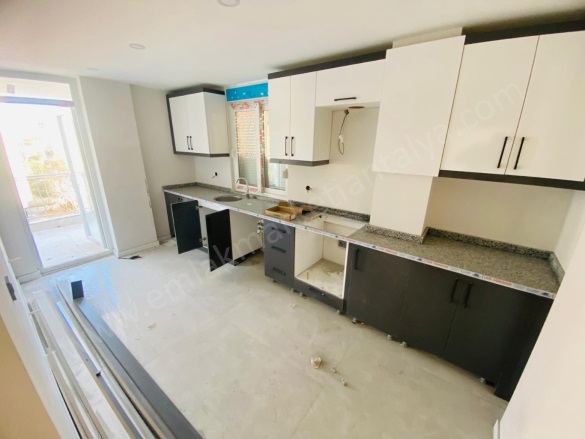 Düdenbaşı Mah. Kepez Satılık Daire |  2+1 Oda | 105M2 4.500.000Tl  Krediye Uygun  | 2. Kat | Klima | 1 Banyo Resim-2