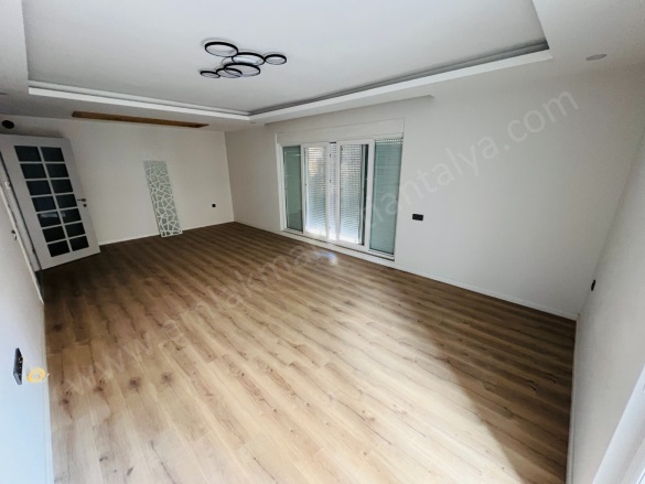 Meydankavağı Mah. Muratpaşa Kiralık Daire |  3+1 Oda | 155M2 Aylık 70.000Tl | 4. Kat | Doğalgaz(Kombi) | 2 Banyo Resim-5