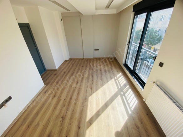 Ulus Mah. Kepez Kiralık Daire |  2+1 Oda | 95M2 Aylık 32.000Tl | 2. Kat | Doğalgaz(Kombi) | 2 Banyo Resim-5