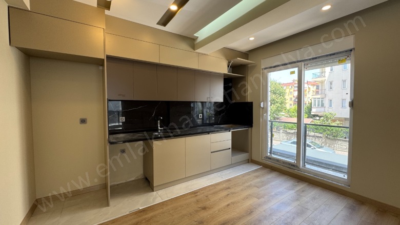 Yenigün Mah. Muratpaşa Satılık Daire |  2+1 Oda | 98M2 6.000.000Tl  Krediye Uygun  | 1. Kat | Doğalgaz(Kombi) | 1 Banyo Resim-1