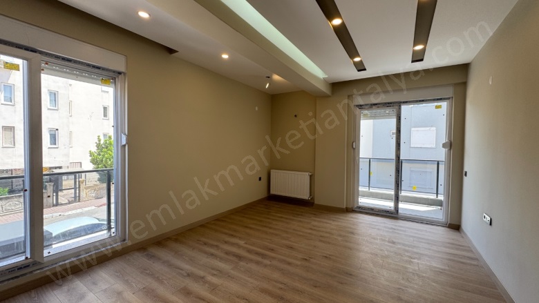 Yenigün Mah. Muratpaşa Satılık Daire |  2+1 Oda | 98M2 6.000.000Tl  Krediye Uygun  | 1. Kat | Doğalgaz(Kombi) | 1 Banyo Resim-3