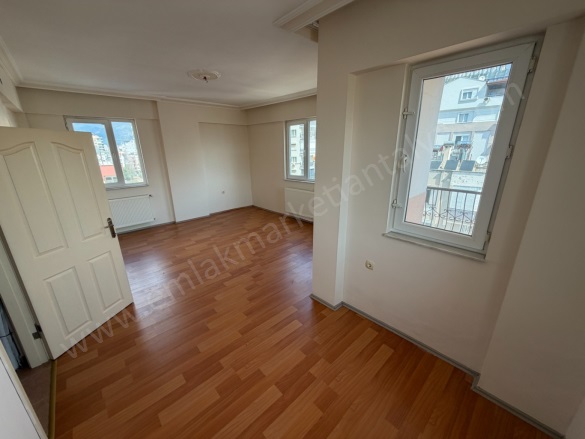 Soğuksu Mah. Muratpaşa Satılık Daire |  3+1 Oda | 140M2 8.200.000Tl  Krediye Uygun  | 6. Kat | Doğalgaz(Kombi) | 1 Banyo Resim-4