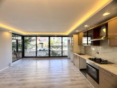 MEYDANKAVAĞINDA FULL YAPILI GENİŞ 3+1 FIRSAT DAİRE