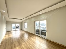 MEVLANA CADDE ARKASINDA ÇİFT BANYOLU SIFIR 4+1 FIRSAT DAİRE