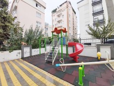 MERKEZDE TRAMVAY YAKINI İÇİ LÜKS YAPILI 2+1