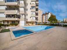 LARADA HAVUZLU SİTE İÇİ YAPILI GENİŞ DUBLEKS 